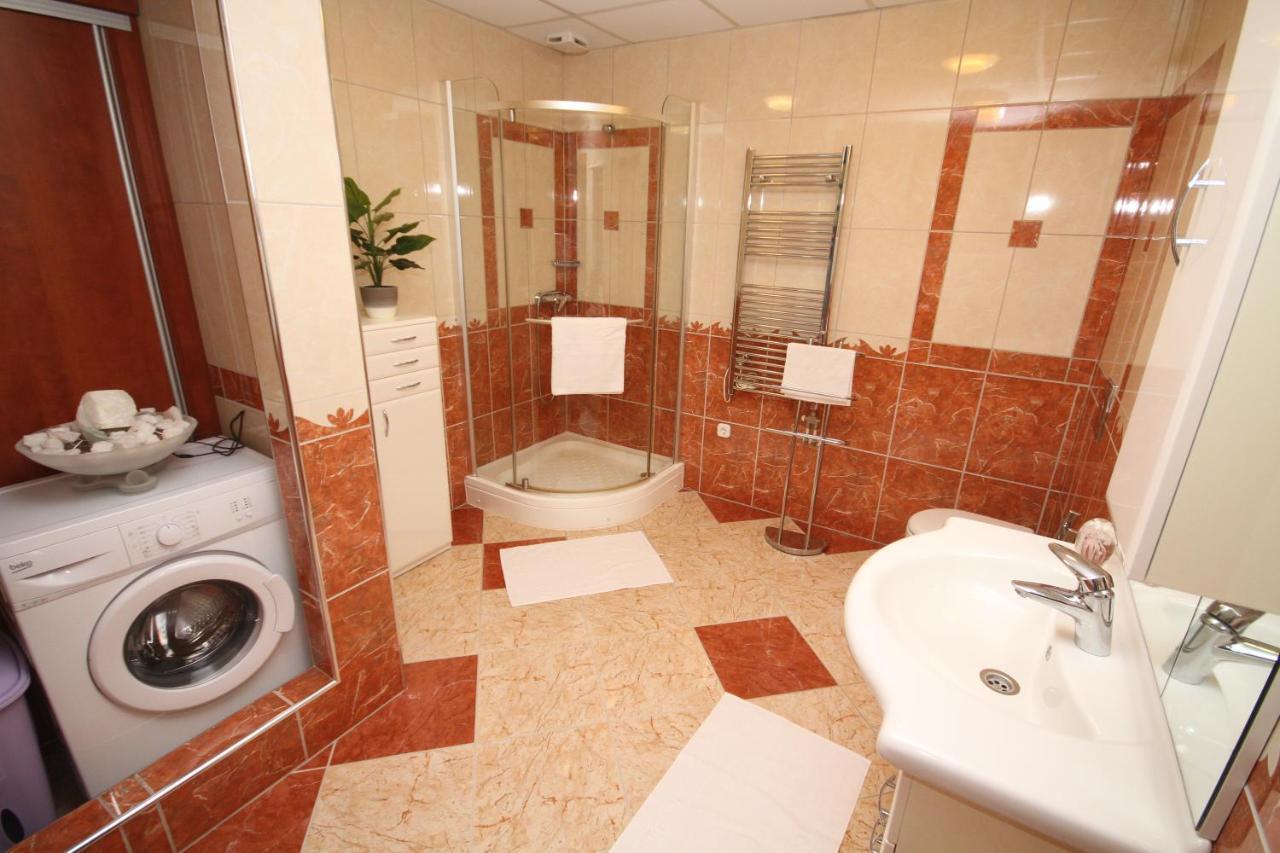 Astra Apartman Tatabánya Exterior foto