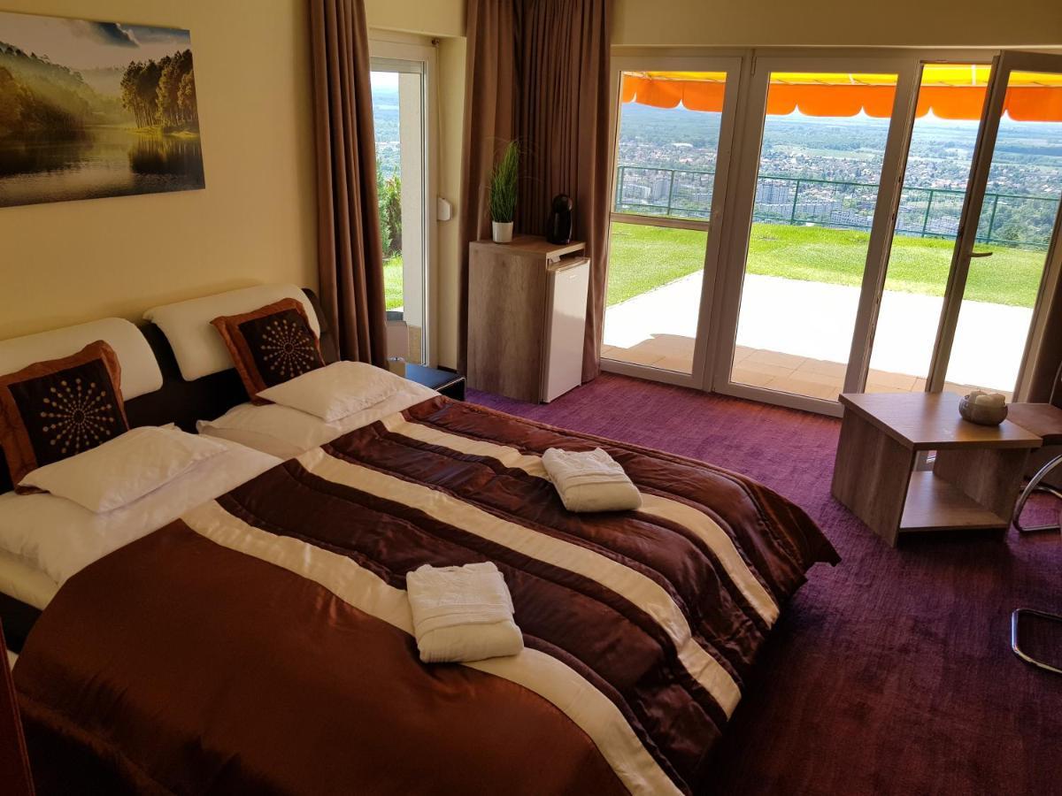 Astra Apartman Tatabánya Exterior foto